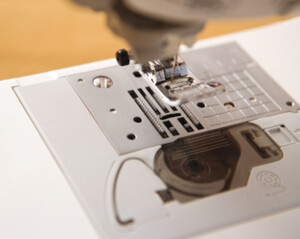 Brother Nähmaschine Innov-is 10 - Anniversary - Exclusives Online Angebot