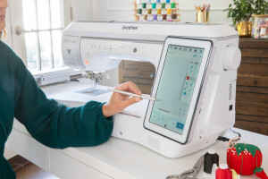 Ausstellungsstück Brother Näh & Stickmaschine Luminaire XP3 | Kamera mit Scanfunktion | 10,1 Zoll LC-Touchscreen Bildschirm | Endpunkt Nähfunktion #1